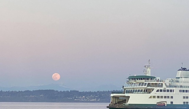 Beach house with views of Puget Sound, ferry, North Cascades, Mt Baker, Rainier.