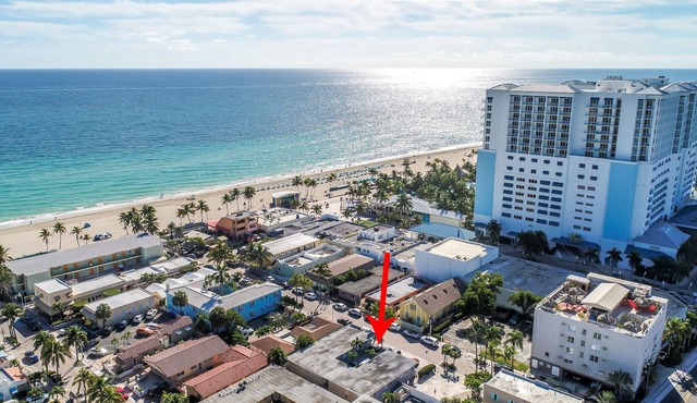 Beach Inn by DesignedVR