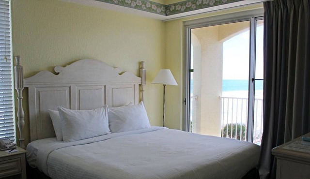 Beach is Calling! Four Serene Units, BBQ Facilities, Surfing, Near The Casements