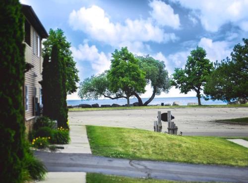 Beach Lake Michigan King Bed Pet Friendly