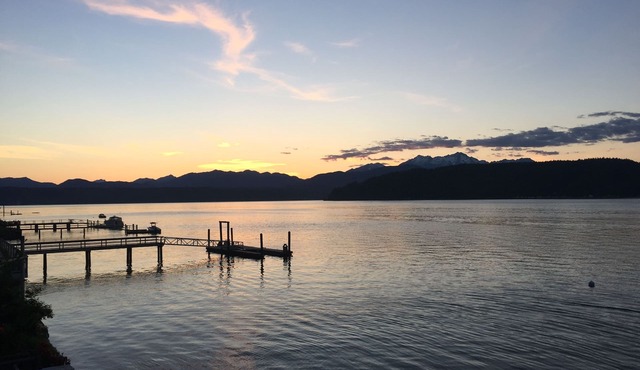 Beach living! Rest, relax, and rejuvenate on Hood Canal's most desireable coast