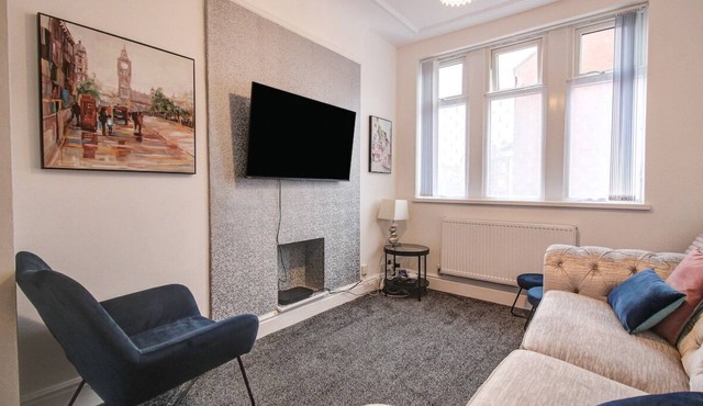 Beach Meets City - Two Bed Stay Near to Liverpool