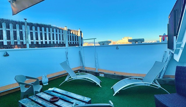 BEACH PORT FORUM BARCELONA-TRIPLEX 160M2-CHILL OUT 30M2-9 PEOPLE-WIFI 1GB-NEFLIX