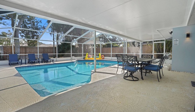 Beach Retreat - 3/2 family oasis, heated poolnSleeps 8 - 15 min to beaches