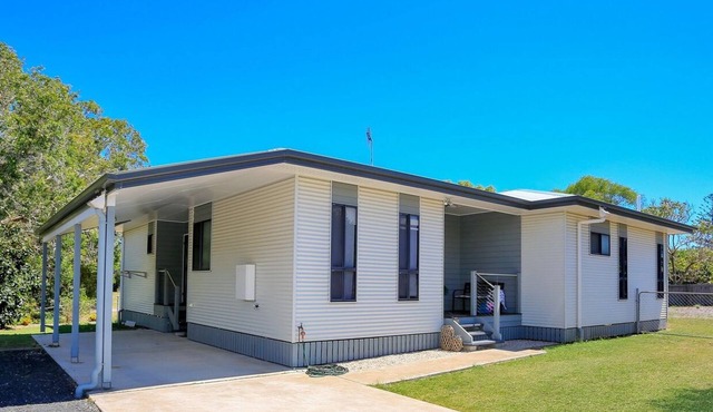 Beach Retreat at Woodgate Beach