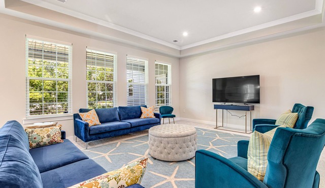 Beach retreat home with covered patio, W/D, fast WiFi, and central AC