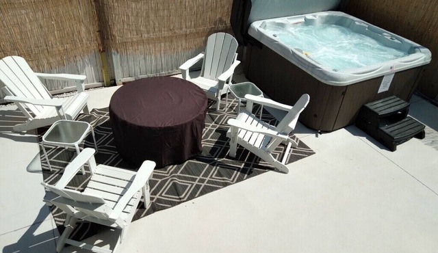 Beach Retreat I HotTub I FirePit I Near Cape May I 7 Beach Passes I 4 Bikes