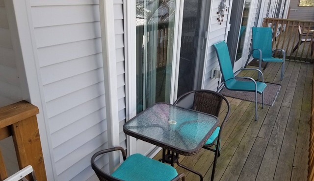 Beach Retreat Located in the Heart of Dewey!