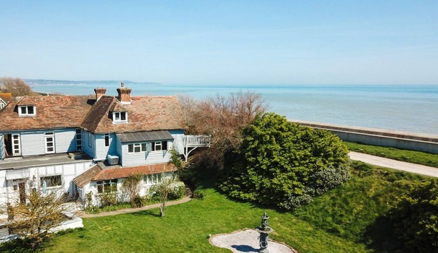 Beach Retreat - Nine Bedroom Villa, Sleeps 15