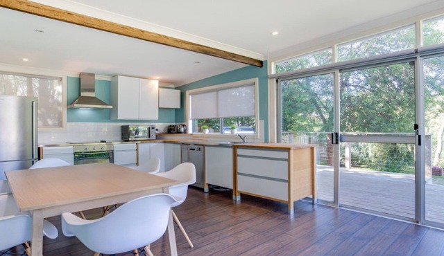 BEACH RETREAT - Old Shoreham: 4Bed, Walk 2 Beach Cafe/GenStore, Family Friendly!