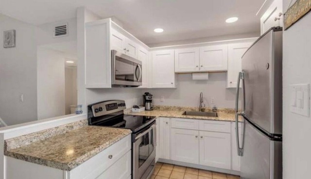 Beach Retreat Just Steps to Shore - 5 Min Walk to Flagler Ave & Beach!