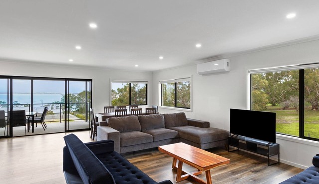 Beach Road Bliss in Rhyll