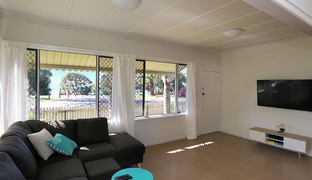 Beach Shack On 115 Esplanade