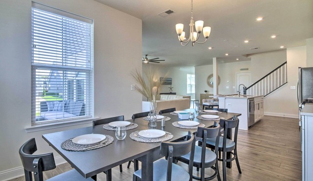 Beach Shuttle & Pool: Bishop's Landing Townhome