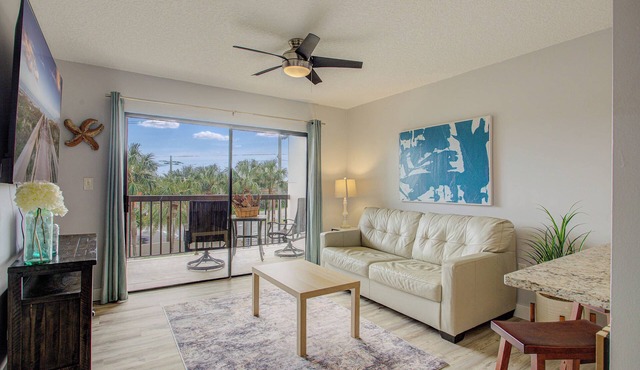 Beach Side complex B35 1 Bedroom 1 Bath with Heated Pool