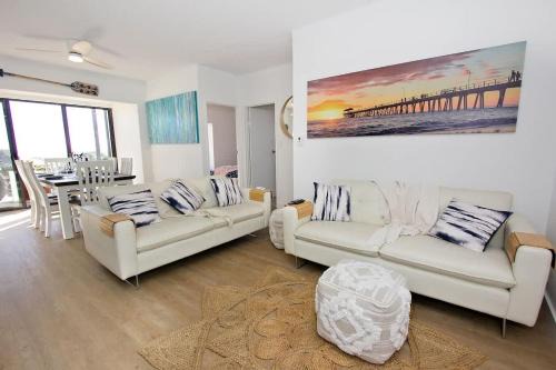 Beach Stayz Semaphore Three Bedroom Apartment