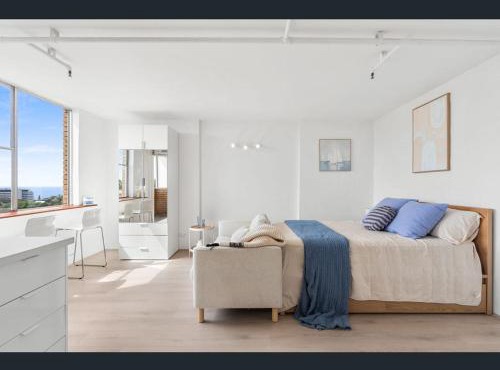 Beach studio with an ocean view, newly renovated rooftop pool and terrace