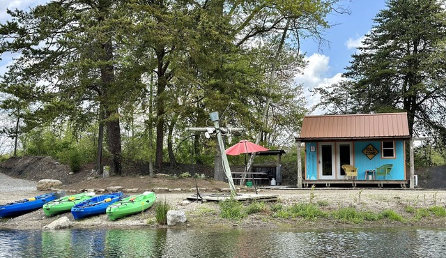 BEACH STYLE LAKESIDE MINI COTTAGE