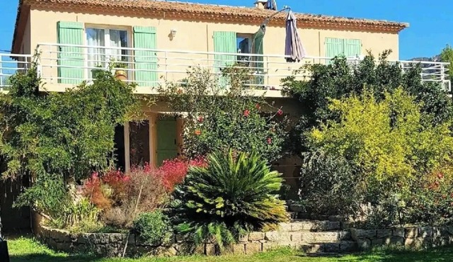 Beach Tenutella at 50m4 or 6 pers 2 bedrooms A/C/terrace/WiFi/garden