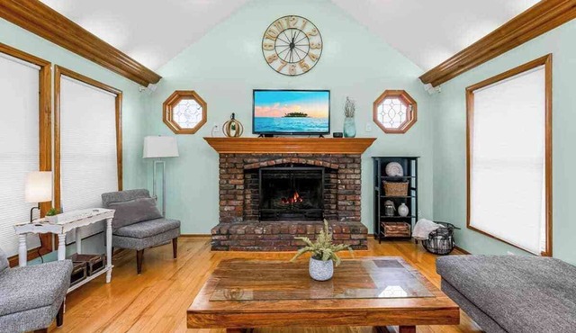 Beach Theme Cozy Family Fav/4bdrm2king sleeps 12