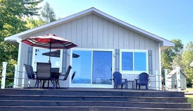 Beach Themed Cottage on Crooked Lake - Sleeps 6
