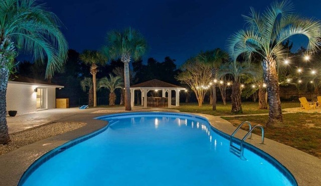 BEACH THERAPY: Game On! Cornhole, Table Tennis & Poolside Bar with Private Beach!