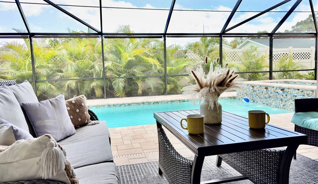 Beach Time Villa-heated pool & spa-4 bikes, game room-great amenities