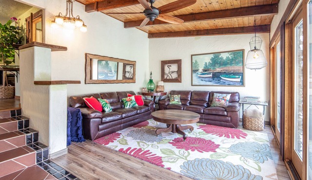 Beach to park in 9 min. Most Convenient location to village amenities.