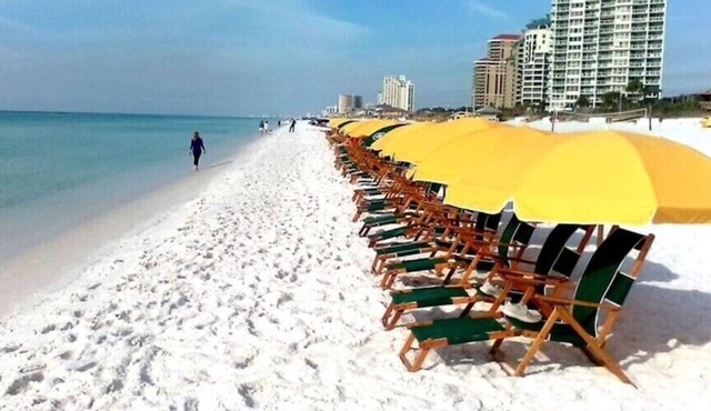 Beach, Tons of entertainment, bikes, 2 golf carts, Golf, Amazing Gym, and Marina