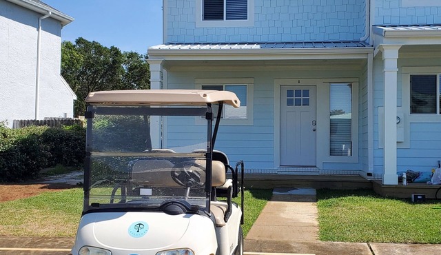 🌞 Beach townhome - Sleeps 8! 🐟Near Ocean 🐾 Pets 🤿 Free Golf Cart 🥽 Pool