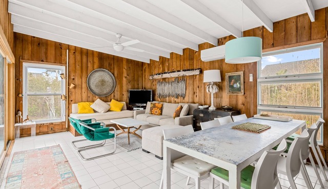 Beach vacation with deck, gas grill, hot outdoor shower, kitchen, & washer/dryer