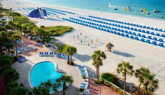 BEACH VACAY! 3 TROPICAL UNITS, POOL, WATER SLIDES!