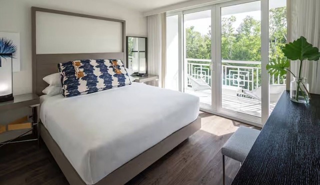 Beach Vacay Starts Here! Pool, Beach Access, Pet-friendly