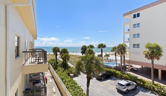 Beach View 1b 1b - Balcony - King - Surf Song #345