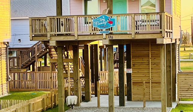 Beach Views from 2 Decks. Last Minute Openings and Reduced Rates. Book Now!
