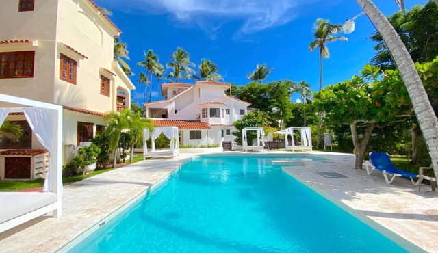 BEACH Villa Garden View 8 people POOL BBQ WIFI PARKING KITCHEN BALCONY