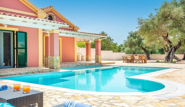 Beach Villa Joanna - Luxury Villa rental in Corfu, Greece