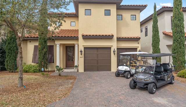 Beach Villa w/TWO GOLF CARTS! Balcony w/Golf Course View, Pool, Near Wharf.