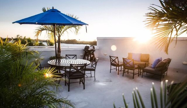 Beach Villa. Walk to the beach 1min. Close to famous Broadwalk. Terrace renewed
