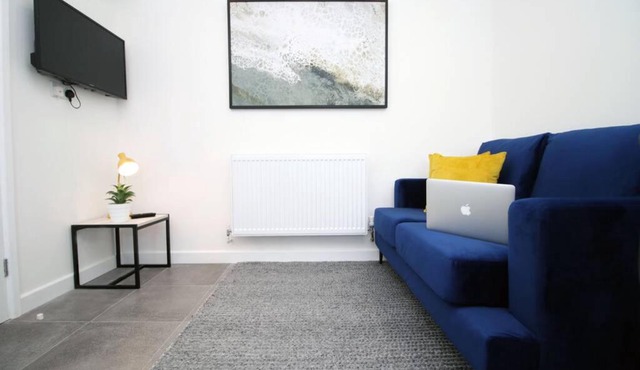 Beach Walk House by Stay South Wales - Sleeps 5