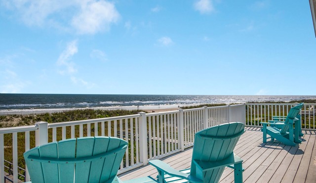 Beach Walkers: 5 Bed/3 Bath Sun-Kissed, Oceanfront Home with Three Large Decks