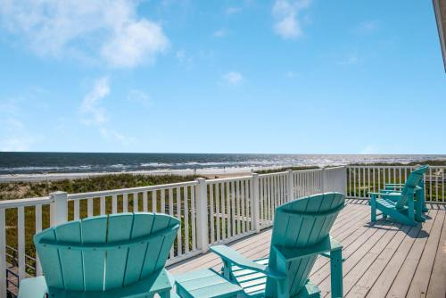 Beach Walkers by Oak Island Accommodations