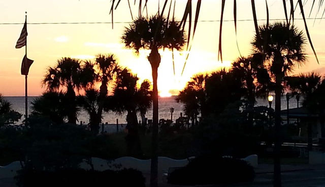 BEACH/WATER/SUNSETS,50%OFF Monthly,POOL-Heated,Apple TV,Updated,Friendly Native