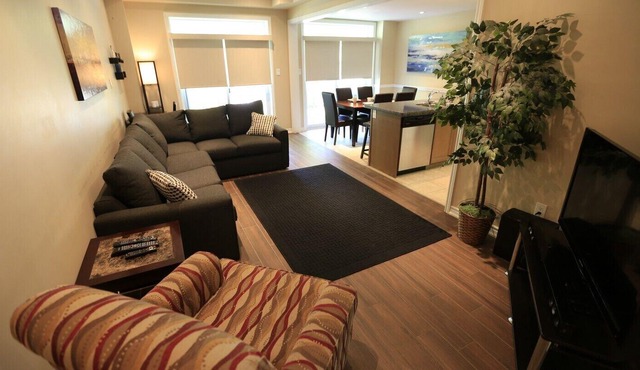 Beach1. com - Beach House # 4 - Beachfront Wasaga Beach