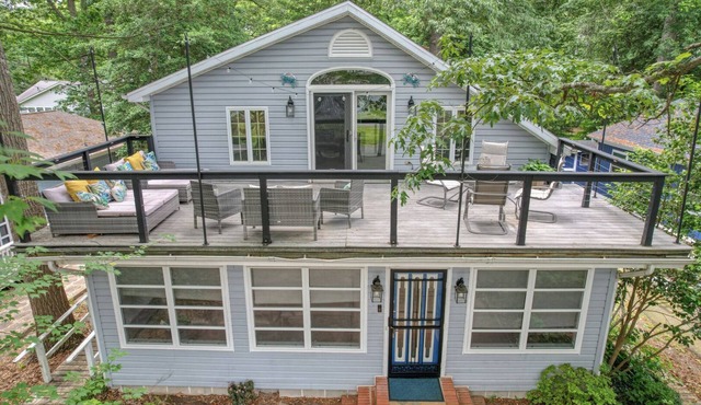 BeachBird Bungalow - Loft/Deck/Sleeps 10! - Minutes to Rehoboth & Lewes Beach
