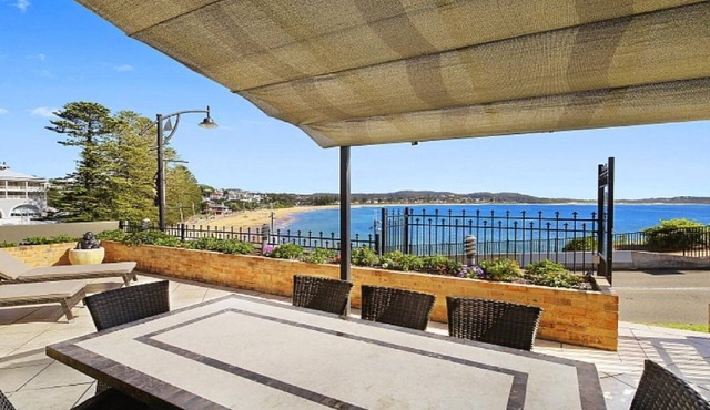 BEACHBOUND SANDALWOOD | Accom Holidays