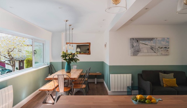 BeachBreak, Sleeps 9, Pets, Hot Tub