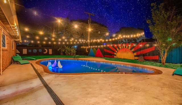 Beachcity 4BRs home amazing pool 12 Beds*Dickinson