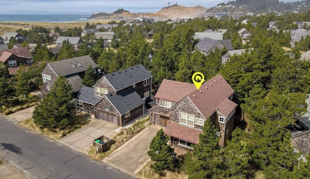 Beachcomber Cottage · Close to Beach, Family Friendly, Open Layout