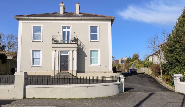 BEACHCOMBER, family friendly, country holiday cottage in Ballycastle